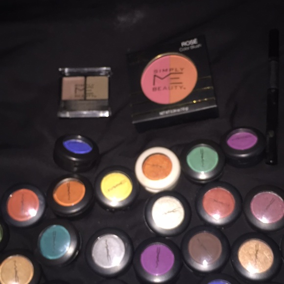 Makeup bundle - Picture 3 of 4